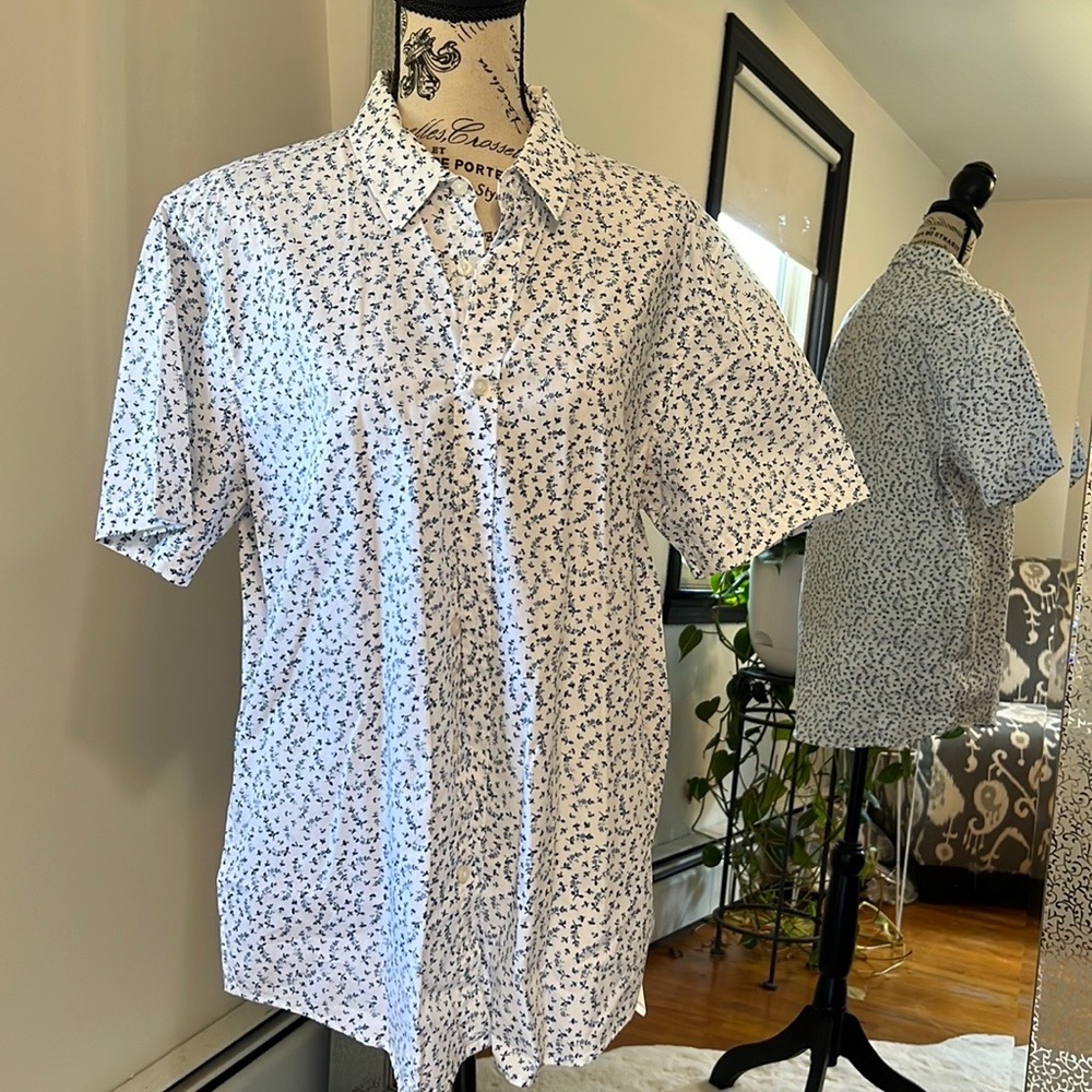 Mens floral casual button down large